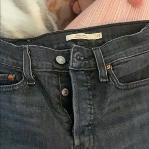 Levi’s Wedgie skinny faded black sz 25